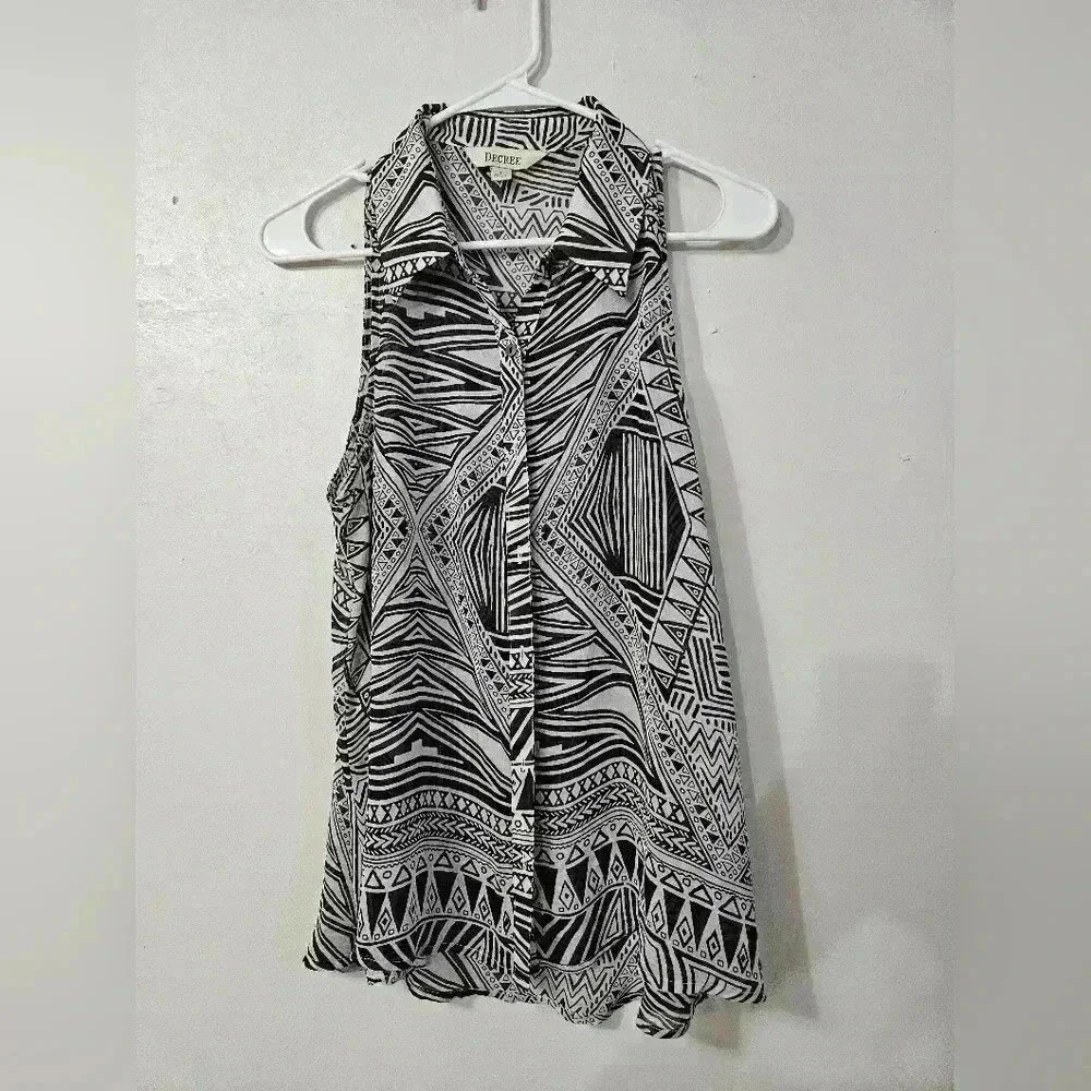 Decree sheer tank top blouse!